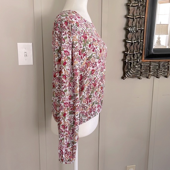 Loft Jungle Wrap V-Back Multicolor Floral Elasticized Hem Top EUC Size Medium - Picture 6 of 14
